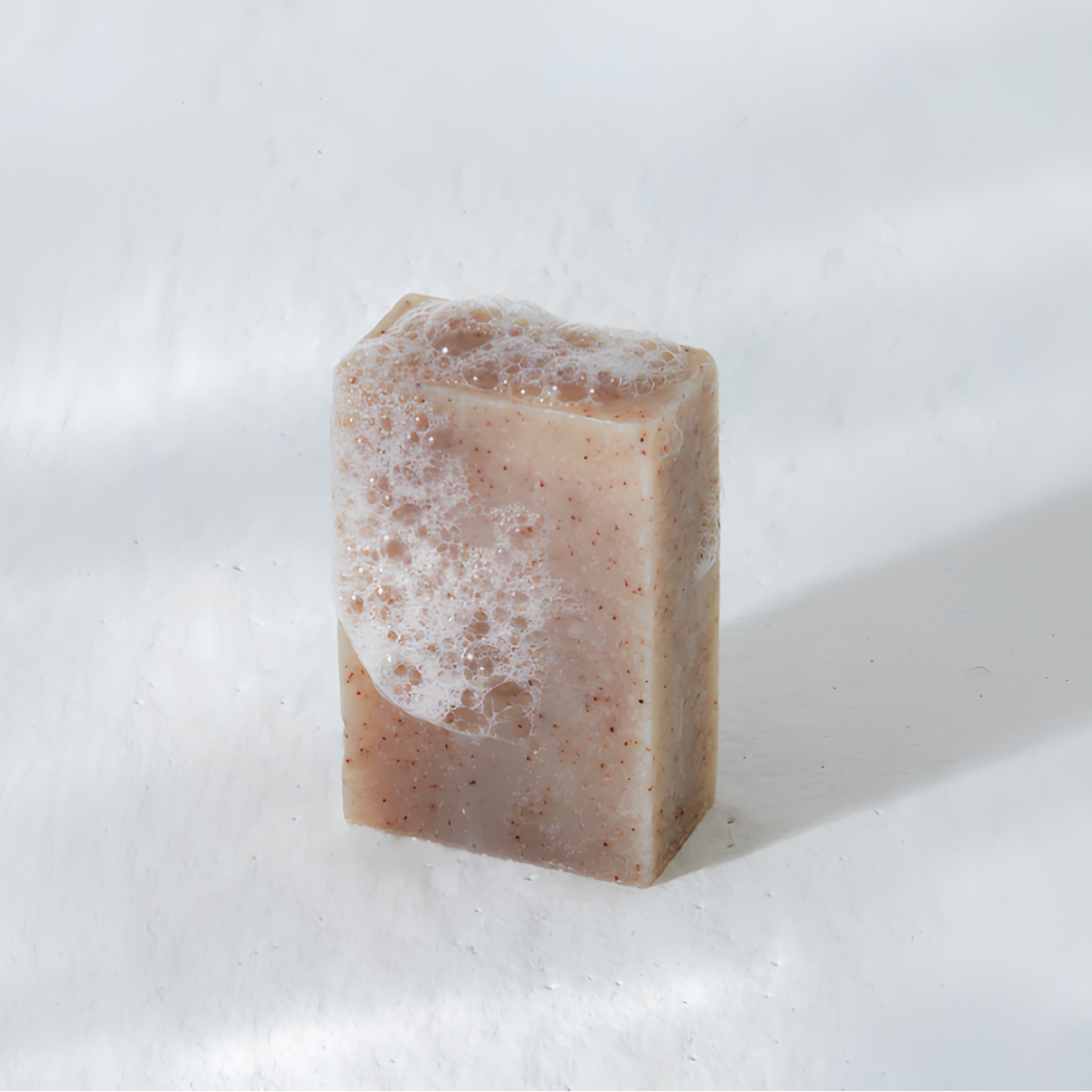 The soap and the sea exfoliërende gember zeepblok met zeep bellen