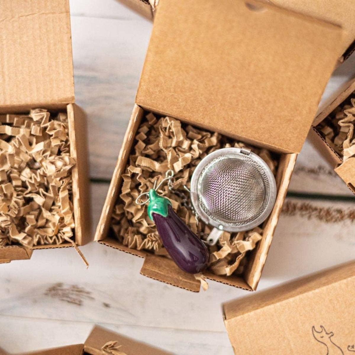 Thee-ei met aubergine van keramiek | handgemaakt - Afbeelding 3